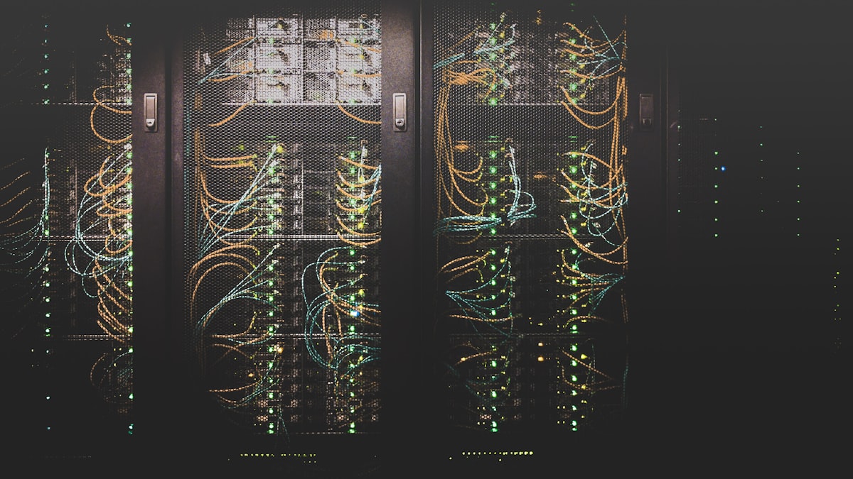 Servidor Dedicado vs Cloud VPS: Cuál Elegir para tu Empresa en el Perú en